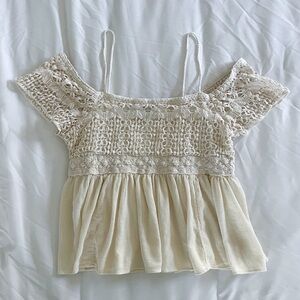 American Eagle Cream Drop Shoulder Lace Blouse Size Medium